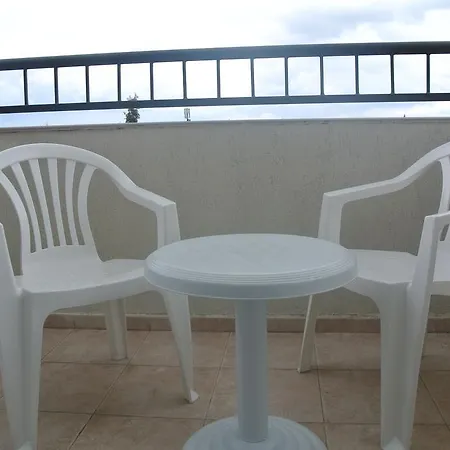 Rose Self Catering 써니비치
