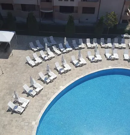 Rose Self Catering Апартаменты